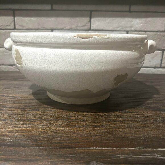 NWT Distressed Farmhouse Style Ivory Bowl With Crackle Glaze - Picture 1 of 8